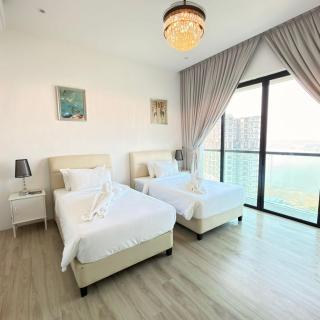 Marina View Resort - Twin Bed Room - 0