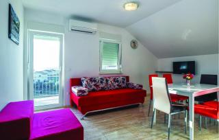 Nice Apartment In Podstrana With House Sea View - 9