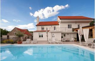 Nice Home In Cista Velika - 9