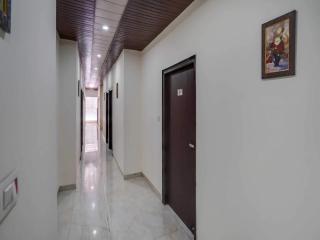 Hotel O Grand Inn Residency - 9