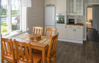 Gorgeous Home In Norberg With Wifi - 5