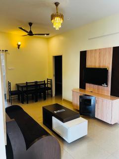 Modern 2BHK, AC, Wi-Fi, Free Parking near Ganga hospital and womens center - 0