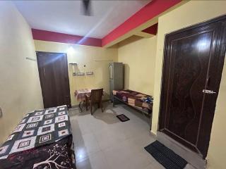 SIRI Krishna Gents PG - 7