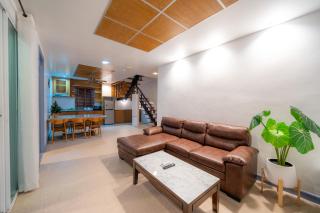 Surin 4 Bedrooms Balinese Style Holiday Villa Private Pool Private and Quiet 8-Minute Walk to the Beach New Home Special Offer - 8