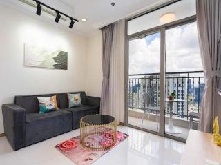 Modern 2BR Apartment at Vinhomes Central Park - 6
