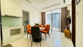 Modern 2BR Apartment at Vinhomes Central Park - 5