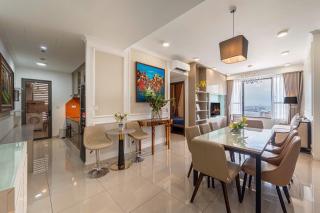 Luxury 2BR at Vinhomes Central Park - 2