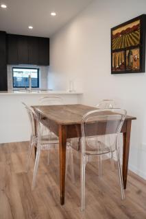 Vintage Style Townhouse with Private Parking - 2