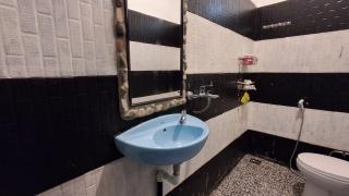 Lost Inn Bukit Lawang Hostel - 5