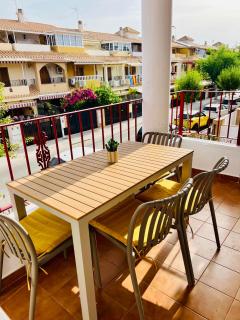 Casa Malecon - Beachside Holiday Apartment, 100m from The Strip Plaza 525 - 5