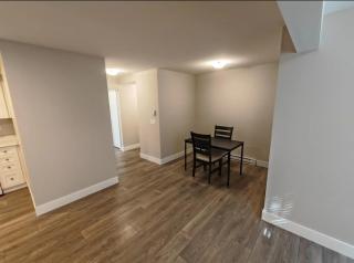 Cozy&Convenient Basement Suite -Perfect For You - 2
