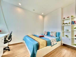 Business Class 2Bedroom with Skyline Panorama and Fast WiFi at Vinhomes - 5