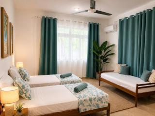 Paradise Ocean Luxury Waterfront Retreat - 9