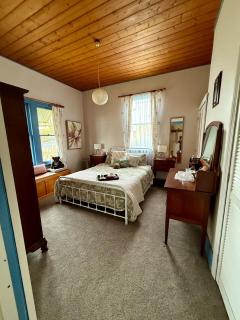 Little Penguin Cottage Near the Sea - 9