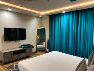 Goldcrest Signature 2 Bedroom Premium Apartment in DHA - 9