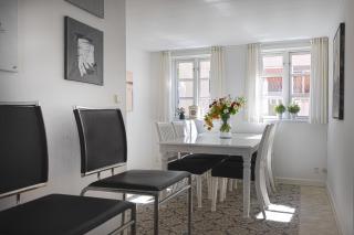 Townhouse In The Heart Of The City Of Roses - 6