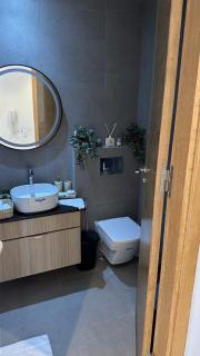 Beautiful apartment with pool front of sea - 5