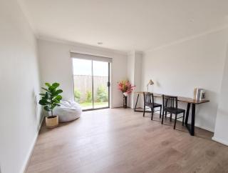St Germain House, Clyde North - 4