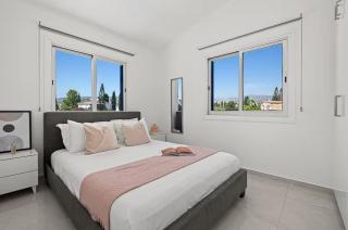 Experience the perfect blend of luxury, comfort, and convenience! - 5