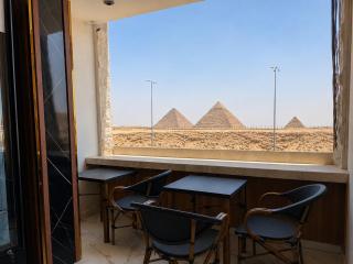 Shiny Pyramids Boutique Hotel - 0