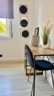 Grey House - Feel The Vibe - 3