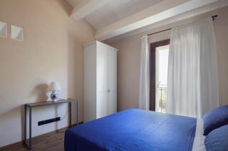 Beautiful hilltop farmhouse with swimming pool - 3