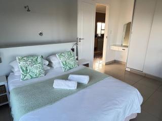 Spacious 3-Bedroom House Rental in Kei Mouth, South Africa - 1