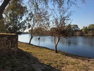 Luxurious Riverside Retreat in Lindequesdrif, Vaal River - 7