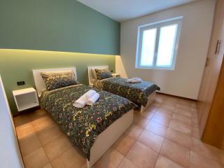 New Cornizzolo view - terrace, air conditioning & parking - 6