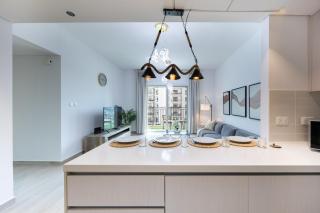 Bloomfields 2BR in Waters Edge 9 - 2