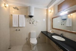 Hotel Hollywood Vibes #riverview #premium rooms #prime location #most awarded #parking #top rated #open terrace #lawn #best selling hotel in manali - 7