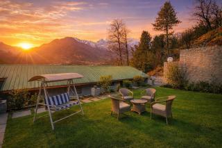 Hotel Hollywood Vibes #riverview #premium rooms #prime location #most awarded #parking #top rated #open terrace #lawn #best selling hotel in manali - 5