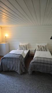 Your place to stay in Lofoten at our family house! - 4