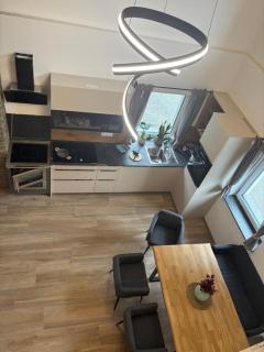 SchiScho's Lodge - 1
