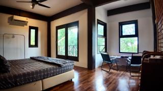 Samwise Escapade Hillside Guesthouse - Master Room - 8