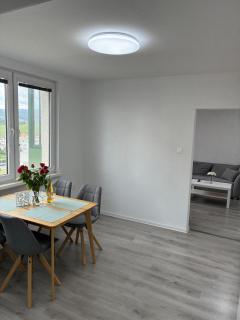 Spacious Apartment in Wine Region with 2 Balconies - 3