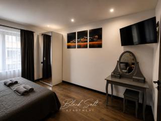 Black Salt Apartments - 5