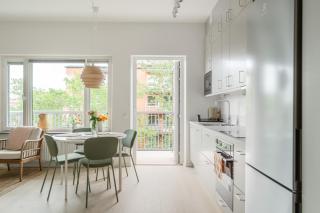 Fresh, Modern Living in a Beautiful Solna Area - 6