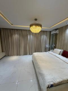 Xclusive Luxury Apt - 6