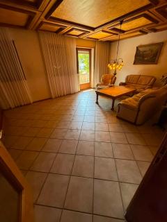 130 qm Komfort-Ferienwohnung mit 2 Balkonen & Garten bei München - 0
