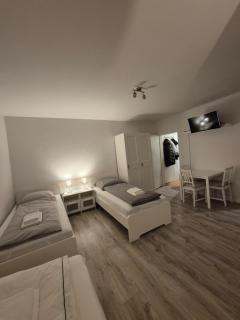 Modernes 1-Zimmer-Apartment mit 3 Einzelbetten, WLAN & Parkplatz nähe Bremen - 5