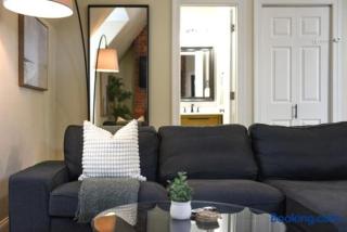 FREE Parking+Netflix+ Near Hospitals|Food|Shopping - 3