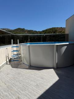 F2 avec piscine, barbecue et terasse - 3