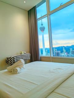 Sky suites klcc suites home - 3