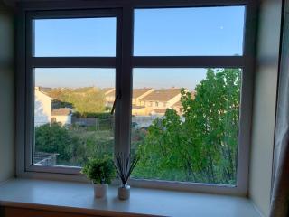 Seafield Summer Entire 1 Bed Apartment - 1
