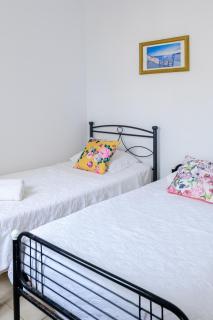 AEOLOS Apartments - 9