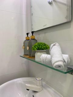 Studio Apartment on a Terrace by Skysuites - 2