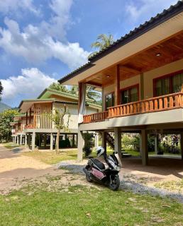 Scandi-Tropical 1BR in the Heart of Phangan - 0