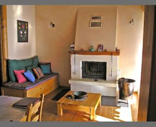 Kamares Boutique Suite in a Restaured Venetian domain - 5