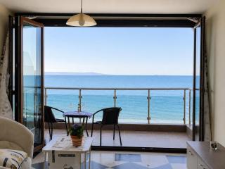 Beachfront studio - 2